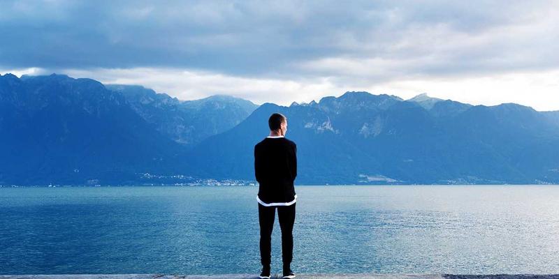 结构设计与工业美学融合：兰州科技在可穿戴式高原健康监测设备中的轻量化探索